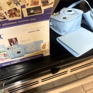 Fuji film insta mini